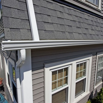 Odyssey 4" Clapboard Siding (Storm) with Owens Corning Estate Gray Roofing