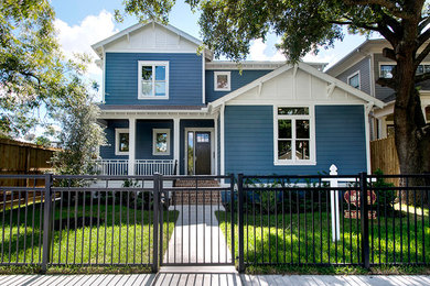 Inspiration for a craftsman exterior home remodel in Houston