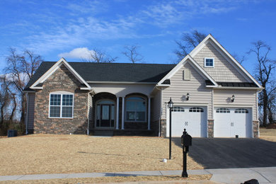 Inspiration for a timeless one-story exterior home remodel in Philadelphia