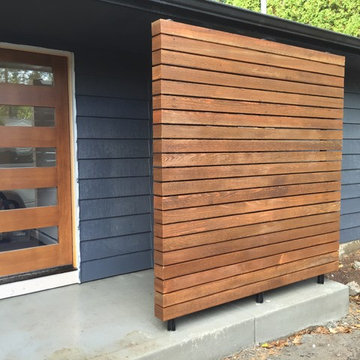 Open yet private front entry