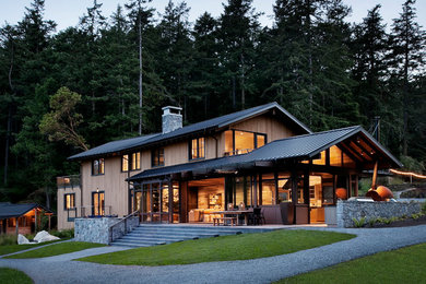 Photo of a classic house exterior in Seattle.