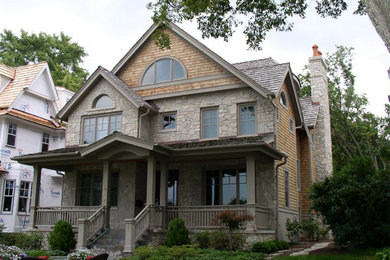 Design ideas for a world-inspired house exterior in Chicago.