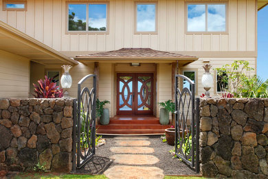 Inspiration for a coastal exterior home remodel in Hawaii