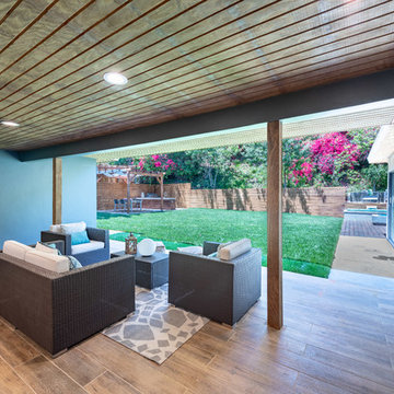 Outdoor Lounge Seating Area | Wrightwood Residence | Studio City, CA