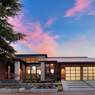 Photo of a medium sized contemporary one floor house exterior in Portland.