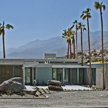 Palm Springs Modern Front View