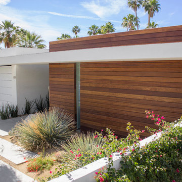 Palm Springs Outdoor Oasis