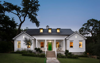 Houzz Tour: Unusual Mixes of Old and New in Texas