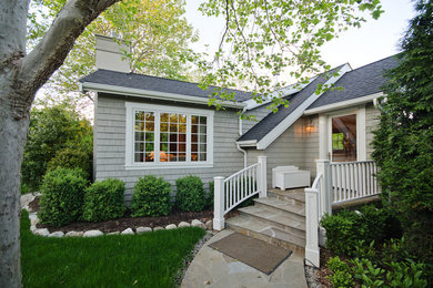 Mid-sized trendy one-story exterior home photo in Seattle