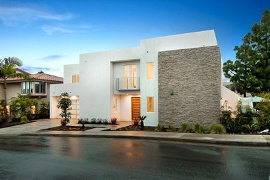 Photo of a modern house exterior in Orange County.