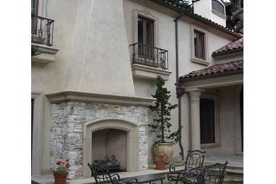 Example of a large tuscan patio design in San Francisco