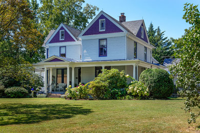 ワシントンD.C.にあるヴィクトリアン調のおしゃれな家の外観の写真