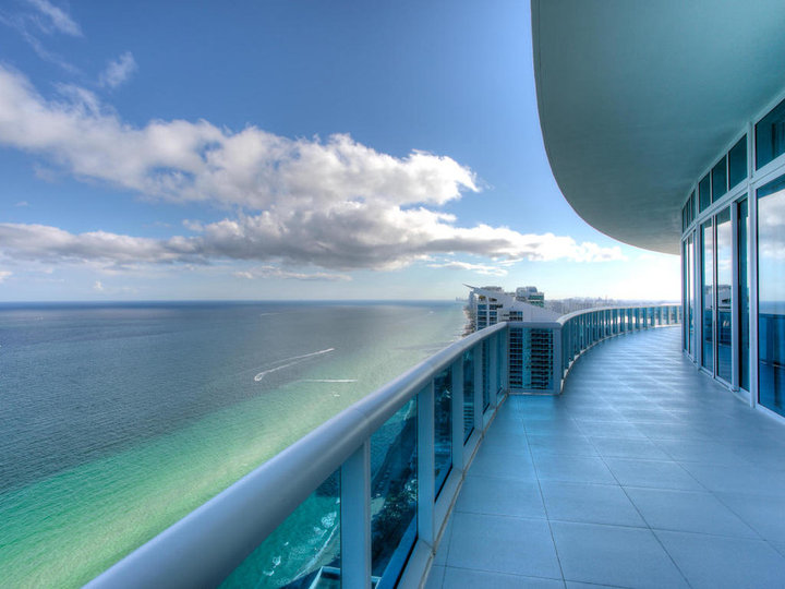 Exterior - Contemporary Exterior