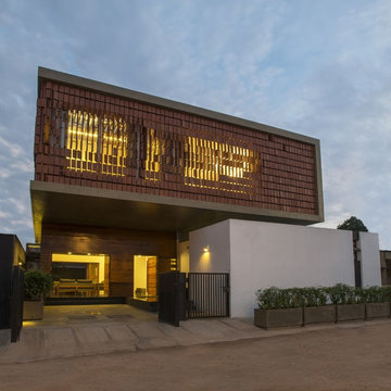 Pètè Mane - Sheela Jain Residence