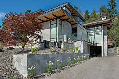 Trendy exterior home photo in Vancouver