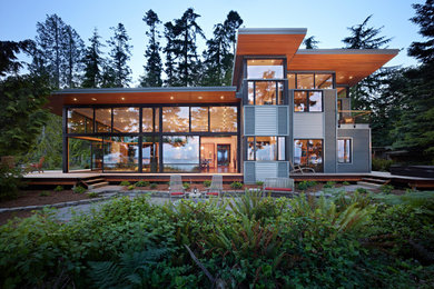 Minimalist metal exterior home photo in Seattle
