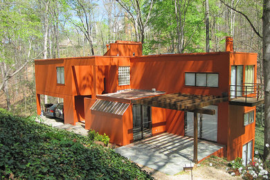 Mediterranean house exterior in Atlanta.
