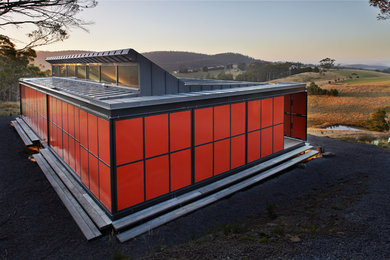 This is an example of a contemporary house exterior in Hobart.