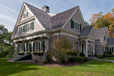 Design ideas for a traditional house exterior in Boston.