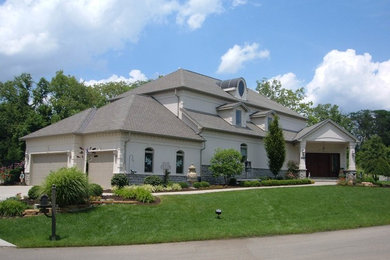 This is an example of a classic house exterior in Cincinnati.