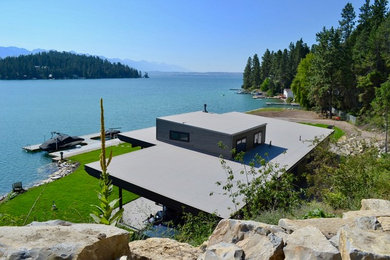 Queen's Bay Lake House