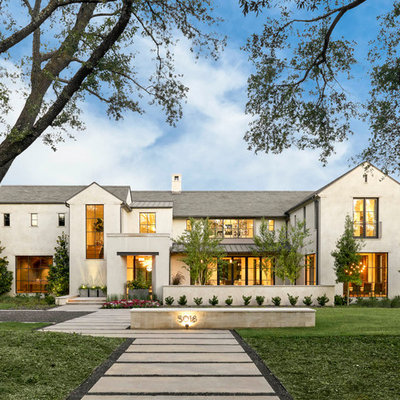 Inspiration for a transitional exterior home remodel in Dallas