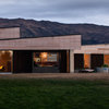 Houzz Tour: A Rammed-Earth House Built to Brave the Elements