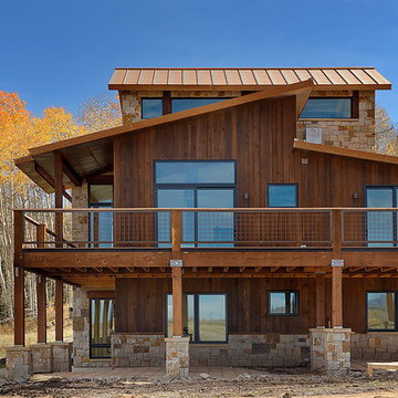 ranchwood™ Reclaimed Barn Wood Alternative – striking Colorado fall colors home