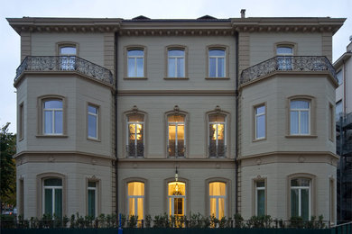 Photo of a classic house exterior in Turin.