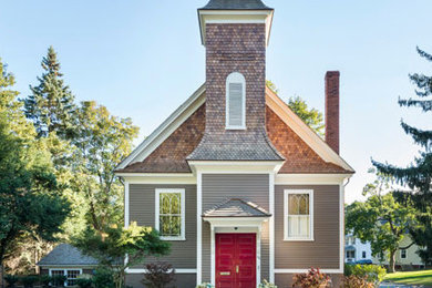 Victorian exterior home idea in Providence