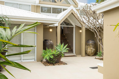 Contemporary house exterior in Gold Coast - Tweed.