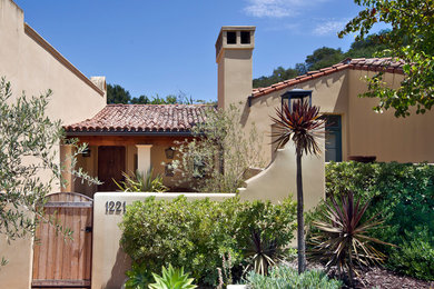 Inspiration for a southwestern beige one-story stucco exterior home remodel in Santa Barbara