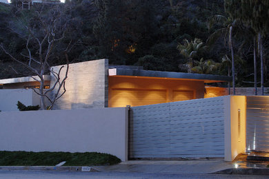 Modern house exterior in Los Angeles.