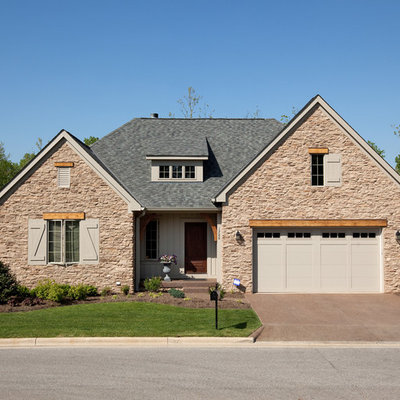 Traditional wood exterior home idea in Columbus