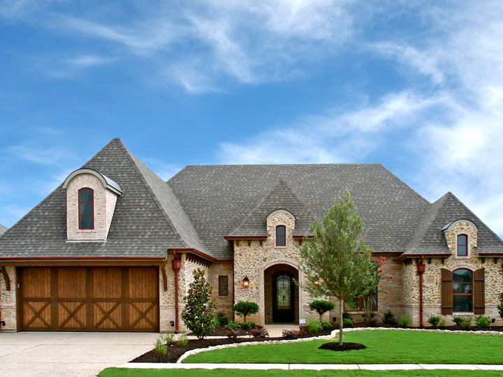 Transitional Exterior - Stone