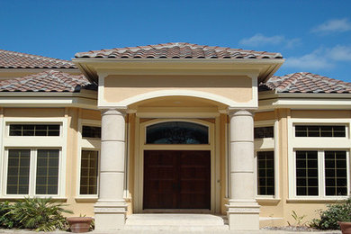 Inspiration for an exterior home remodel in Orlando