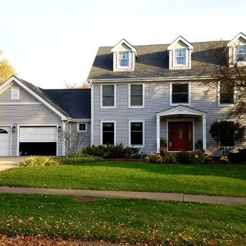 Roselle, IL Colonial Vinyl Siding Remodel