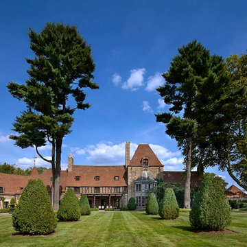 Round Hill Estate