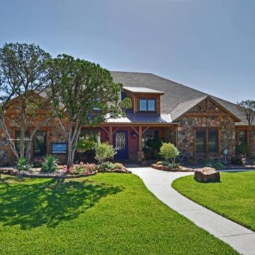 Rustic Home in Hill Country Setting