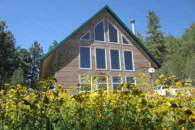 Example of a classic exterior home design in Albuquerque