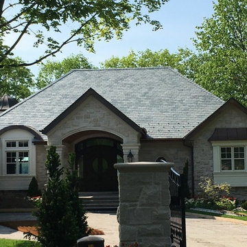 Semi-Weathering Green and Unfading Green blended slate roof