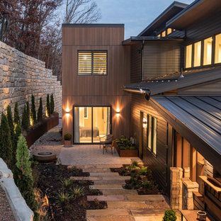 Inspiration för stora moderna flerfärgade hus i flera nivåer, med blandad fasad