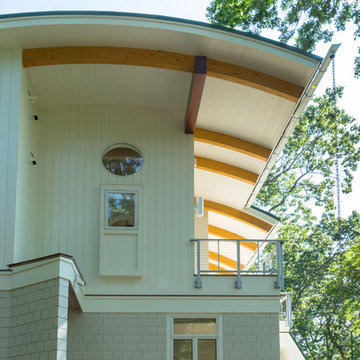 Side of curved roof
