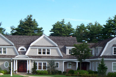 ボストンにあるトラディショナルスタイルのおしゃれな家の外観の写真