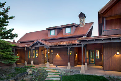 Photo of a country house exterior in Denver.