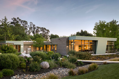 Einstöckiges Modernes Haus mit Mix-Fassade und Flachdach in San Francisco