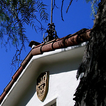 Spanish Roof Finial and Family Crest