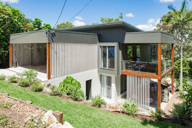 Inspiration for a contemporary house exterior in Sunshine Coast.