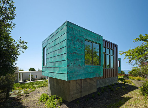 Contemporary Exterior by WNUK SPURLOCK Architecture