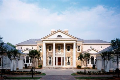 Immagine della facciata di una casa classica